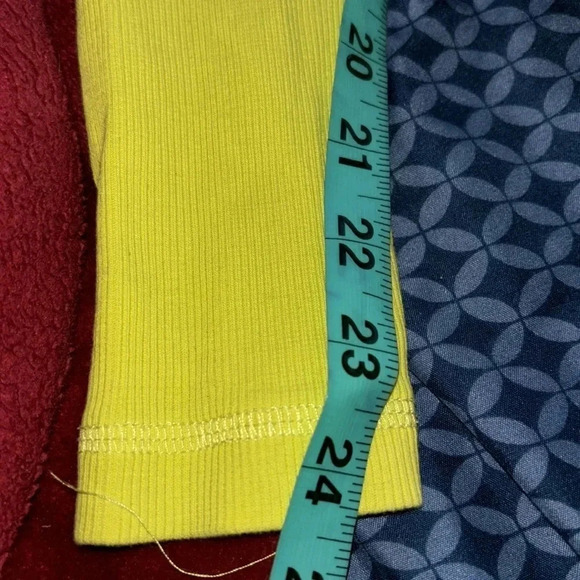 DKNY jeans Neon Lemon green long sleeve knit V-neck top Sz L - Picture 10 of 12
